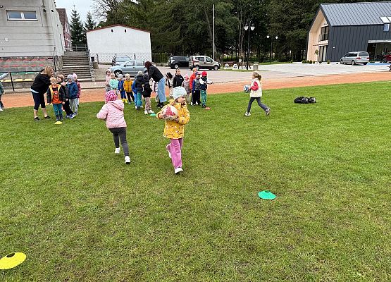 Grafika 46: 30.09.2025 Sportowe emocje na stadionie w Charbrowie!