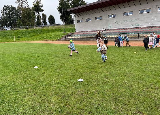 Grafika 47: 30.09.2025 Sportowe emocje na stadionie w Charbrowie!