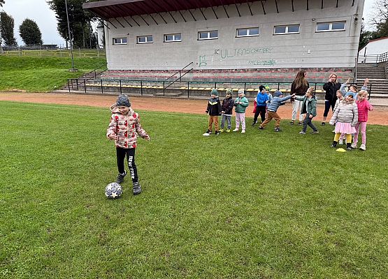 Grafika 60: 30.09.2025 Sportowe emocje na stadionie w Charbrowie!