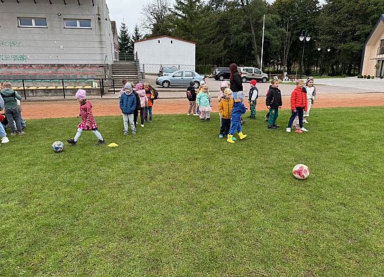 Grafika 63: 30.09.2025 Sportowe emocje na stadionie w Charbrowie!