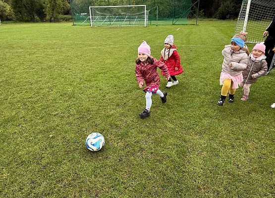 Grafika 81: 30.09.2025 Sportowe emocje na stadionie w Charbrowie!
