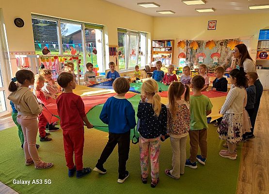 Grafika 4: 02.10.2025 Dzień kolorów szczęścia w naszym przedszkolu!