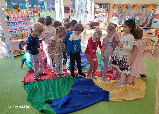 Grafika 7: 02.10.2025 Dzień kolorów szczęścia w naszym przedszkolu!