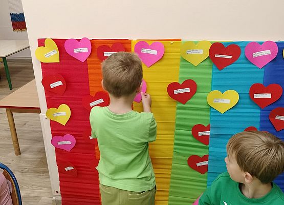 Grafika 16: 02.10.2025 Dzień kolorów szczęścia w naszym przedszkolu!