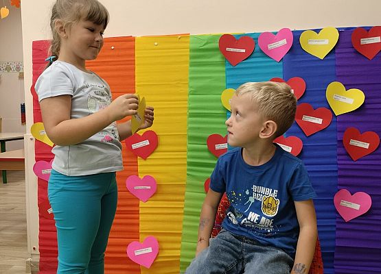 Grafika 43: 02.10.2025 Dzień kolorów szczęścia w naszym przedszkolu!