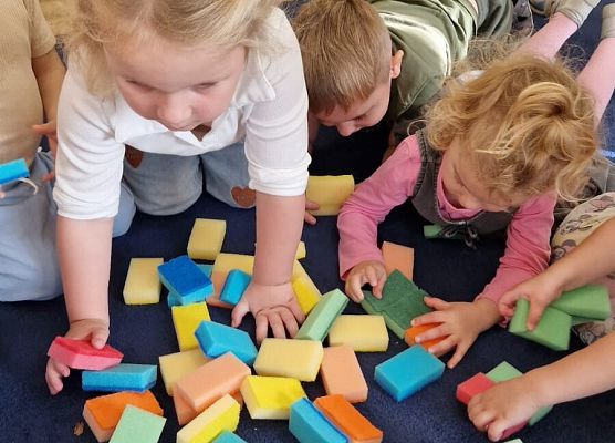 Grafika 74: 02.10.2025 Dzień kolorów szczęścia w naszym przedszkolu!