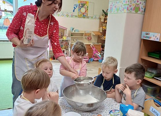 Grafika 17: 03.10.2025 Zakończenie Tygodnia Szcześcia gr II