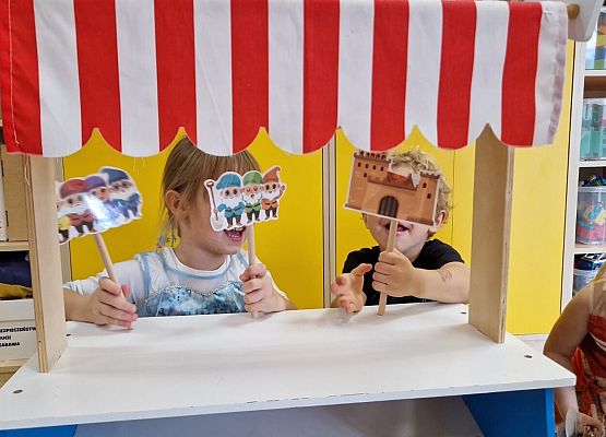 Grafika 4: 05.11.2025 Dzień Postaci z Bajek gr I