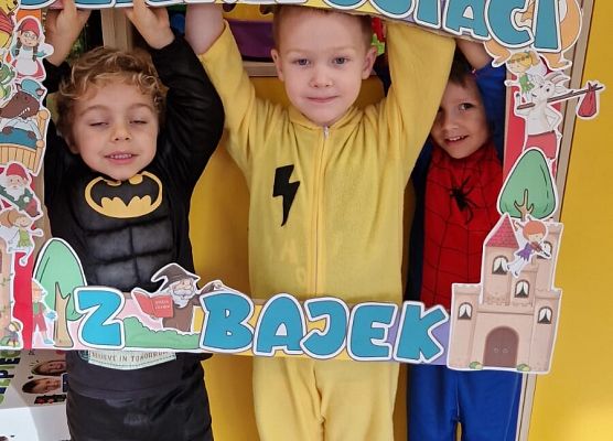 Grafika 11: 05.11.2025 Dzień Postaci z Bajek gr I