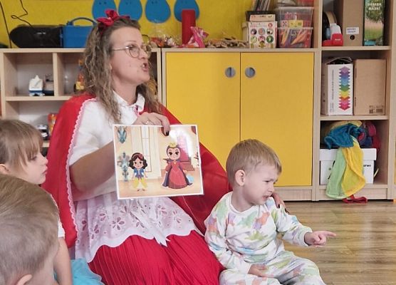 Grafika 23: 05.11.2025 Dzień Postaci z Bajek gr I