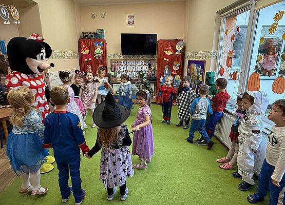 Grafika 3: 05.11.2025 Dzień Postaci z Bajek gr II