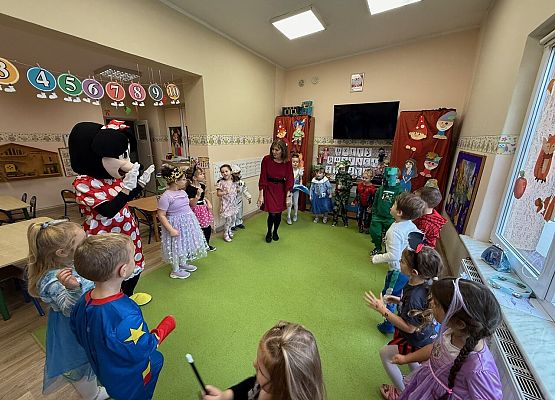 Grafika 12: 05.11.2025 Dzień Postaci z Bajek gr II