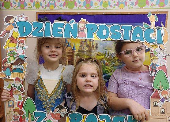 Grafika 19: 05.11.2025 Dzień Postaci z Bajek gr II