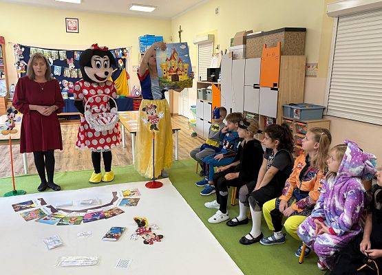 Grafika 3: 05.11.2025 Dzień Postaci z Bajek gr III