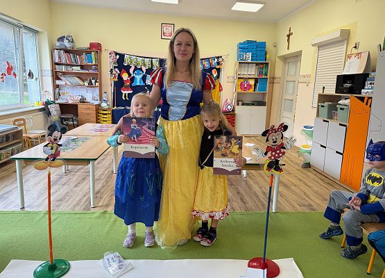 Grafika 6: 05.11.2025 Dzień Postaci z Bajek gr III