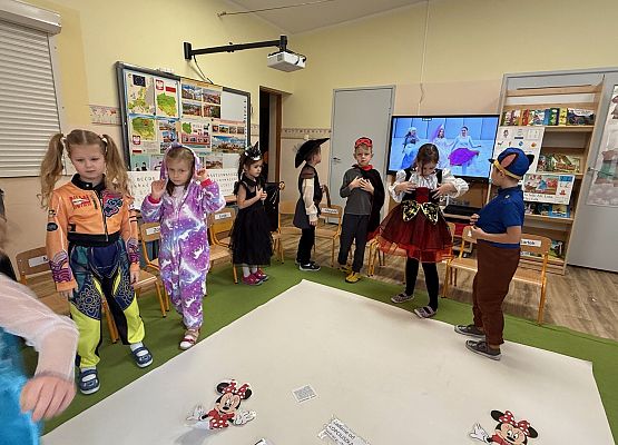 Grafika 13: 05.11.2025 Dzień Postaci z Bajek gr III