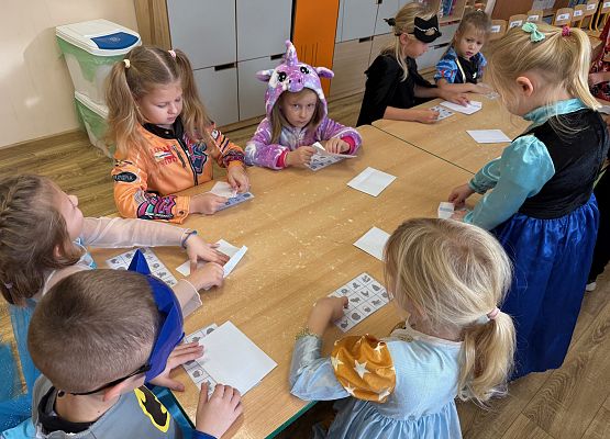 Grafika 15: 05.11.2025 Dzień Postaci z Bajek gr III