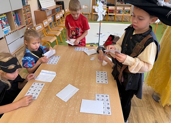 Grafika 16: 05.11.2025 Dzień Postaci z Bajek gr III