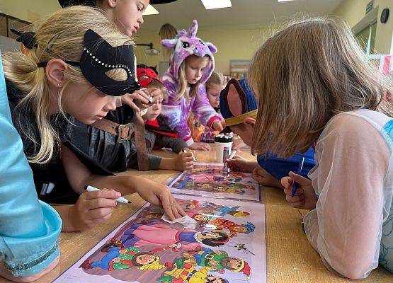 Grafika 30: 05.11.2025 Dzień Postaci z Bajek gr III