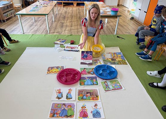 Grafika 40: 05.11.2025 Dzień Postaci z Bajek gr III