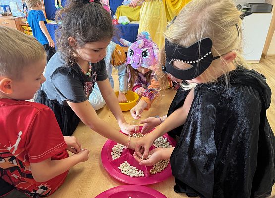 Grafika 44: 05.11.2025 Dzień Postaci z Bajek gr III