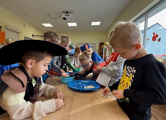Grafika 46: 05.11.2025 Dzień Postaci z Bajek gr III