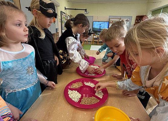 Grafika 47: 05.11.2025 Dzień Postaci z Bajek gr III