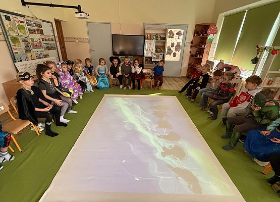 Grafika 50: 05.11.2025 Dzień Postaci z Bajek gr III