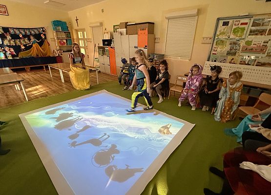 Grafika 55: 05.11.2025 Dzień Postaci z Bajek gr III