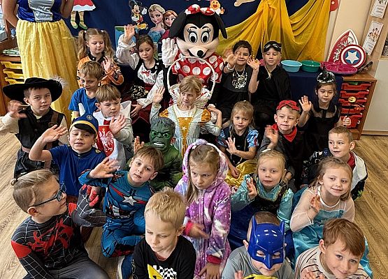 Dzień Postaci z Bajek w naszym przedszkolu grafika