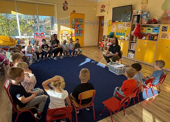 Grafika 1: 06.11.2025 Zajęcia Edukacyjne nt."Przygotowanie zwierząt do zimy"