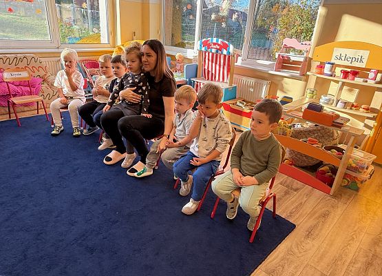 Grafika 3: 06.11.2025 Zajęcia Edukacyjne nt."Przygotowanie zwierząt do zimy"