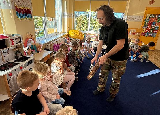 Grafika 9: 06.11.2025 Zajęcia Edukacyjne nt."Przygotowanie zwierząt do zimy"