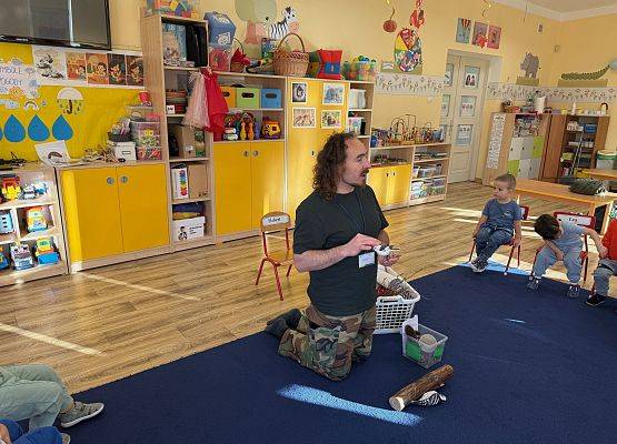 Grafika 16: 06.11.2025 Zajęcia Edukacyjne nt."Przygotowanie zwierząt do zimy"