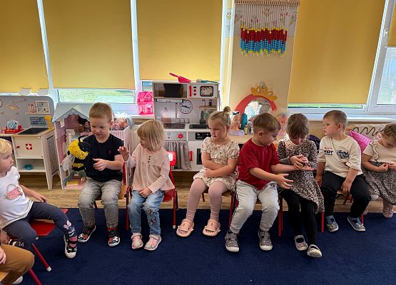 Grafika 24: 06.11.2025 Zajęcia Edukacyjne nt."Przygotowanie zwierząt do zimy"