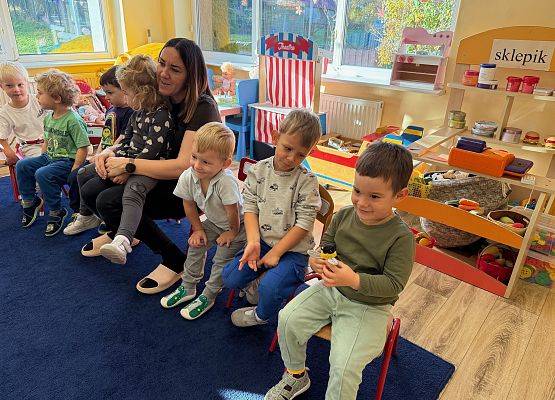 Grafika 26: 06.11.2025 Zajęcia Edukacyjne nt."Przygotowanie zwierząt do zimy"