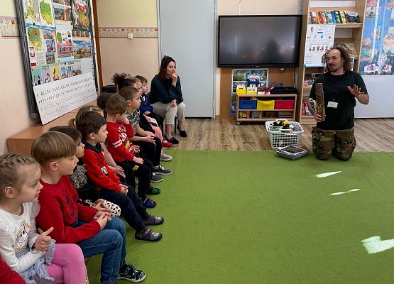 Grafika 37: 06.11.2025 Zajęcia Edukacyjne nt."Przygotowanie zwierząt do zimy"