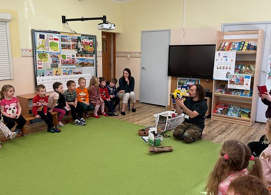 Grafika 63: 06.11.2025 Zajęcia Edukacyjne nt."Przygotowanie zwierząt do zimy"