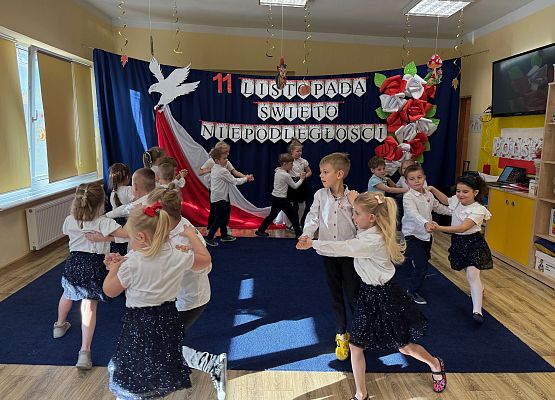 Grafika 61: 07.11.2025 11 listopada Narodowe Świeto Niepodległości