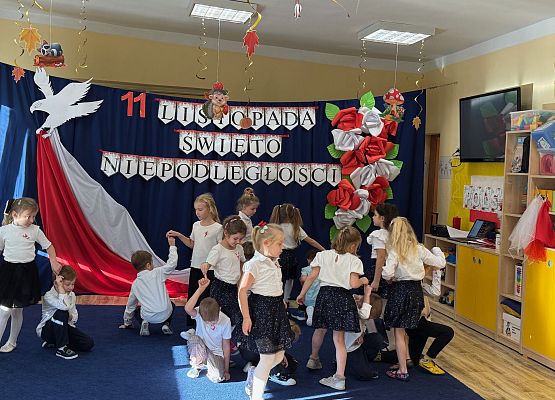 Grafika 64: 07.11.2025 11 listopada Narodowe Świeto Niepodległości
