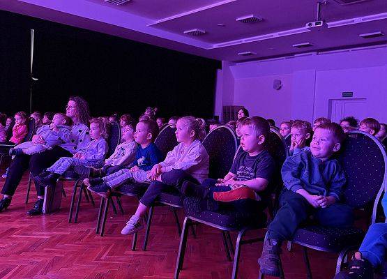 Grafika 9: 18.11.2025 Przedstawienie pt." Miejska dżungla" w Gokis Wicko