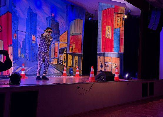 Grafika 15: 18.11.2025 Przedstawienie pt." Miejska dżungla" w Gokis Wicko