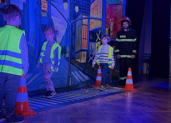 Grafika 30: 18.11.2025 Przedstawienie pt." Miejska dżungla" w Gokis Wicko