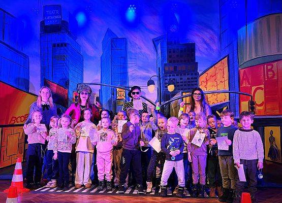 Grafika 43: 18.11.2025 Przedstawienie pt." Miejska dżungla" w Gokis Wicko