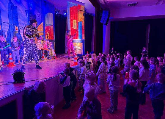 Grafika 59: 18.11.2025 Przedstawienie pt." Miejska dżungla" w Gokis Wicko