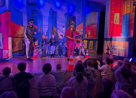 Grafika 64: 18.11.2025 Przedstawienie pt." Miejska dżungla" w Gokis Wicko