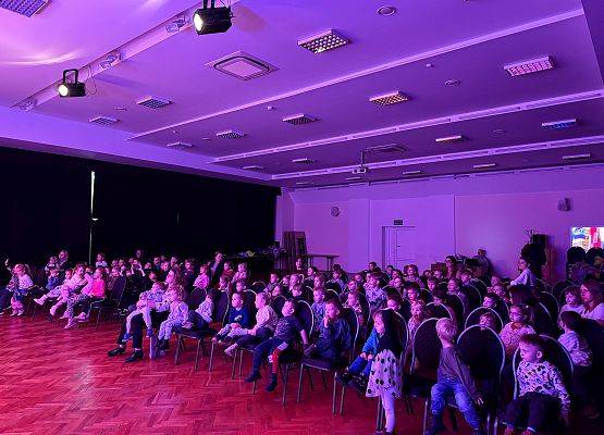 Grafika 49: 18.11.2025 Przedstawienie pt." Miejska dżungla" w Gokis Wicko