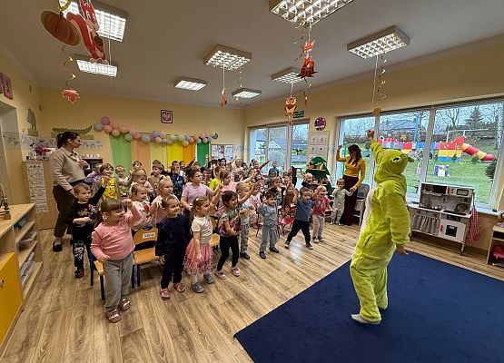 Grafika 5: 20.11.2025 Przedstawienie pt. "Dzień w którym Felek zgubił uśmiech"