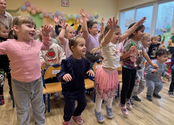 Grafika 6: 20.11.2025 Przedstawienie pt. "Dzień w którym Felek zgubił uśmiech"