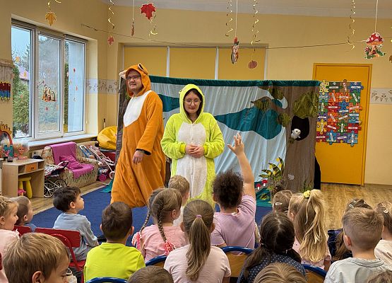 Grafika 18: 20.11.2025 Przedstawienie pt. "Dzień w którym Felek zgubił uśmiech"